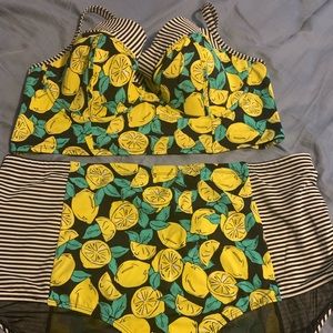 Torrid two piece lemon swimsuit sz 2